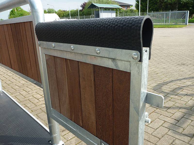 Pferdeuntersuchungsstand - freihstehend