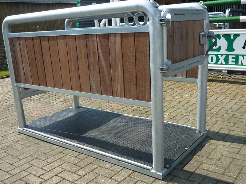 Pferdeuntersuchungsstand - freihstehend