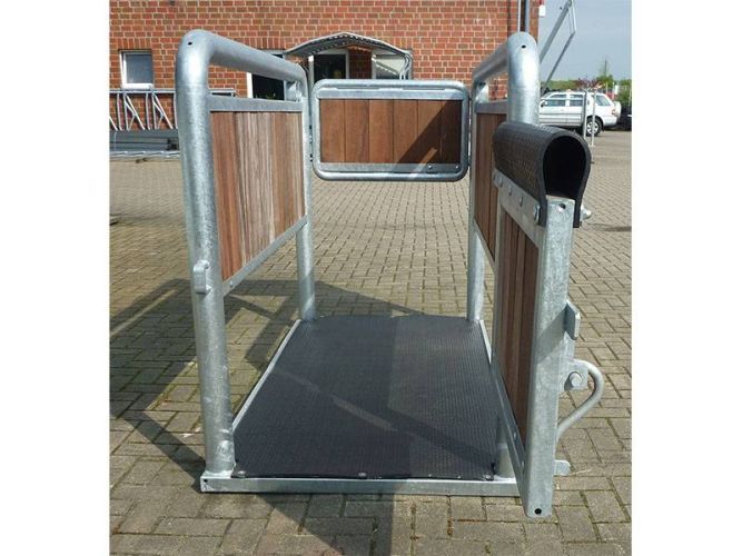 Pferdeuntersuchungsstand - freihstehend