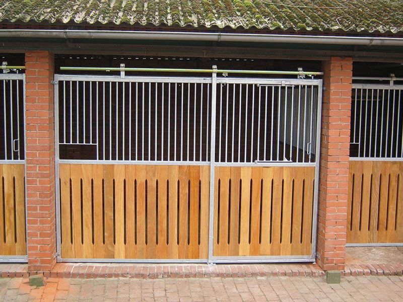 garagenumbau-zu-pferdeboxen-02