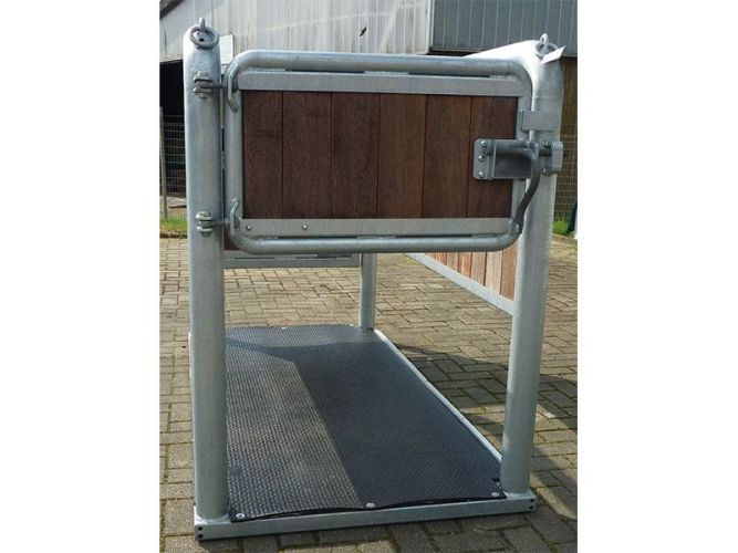 Pferdeuntersuchungsstand - freihstehend